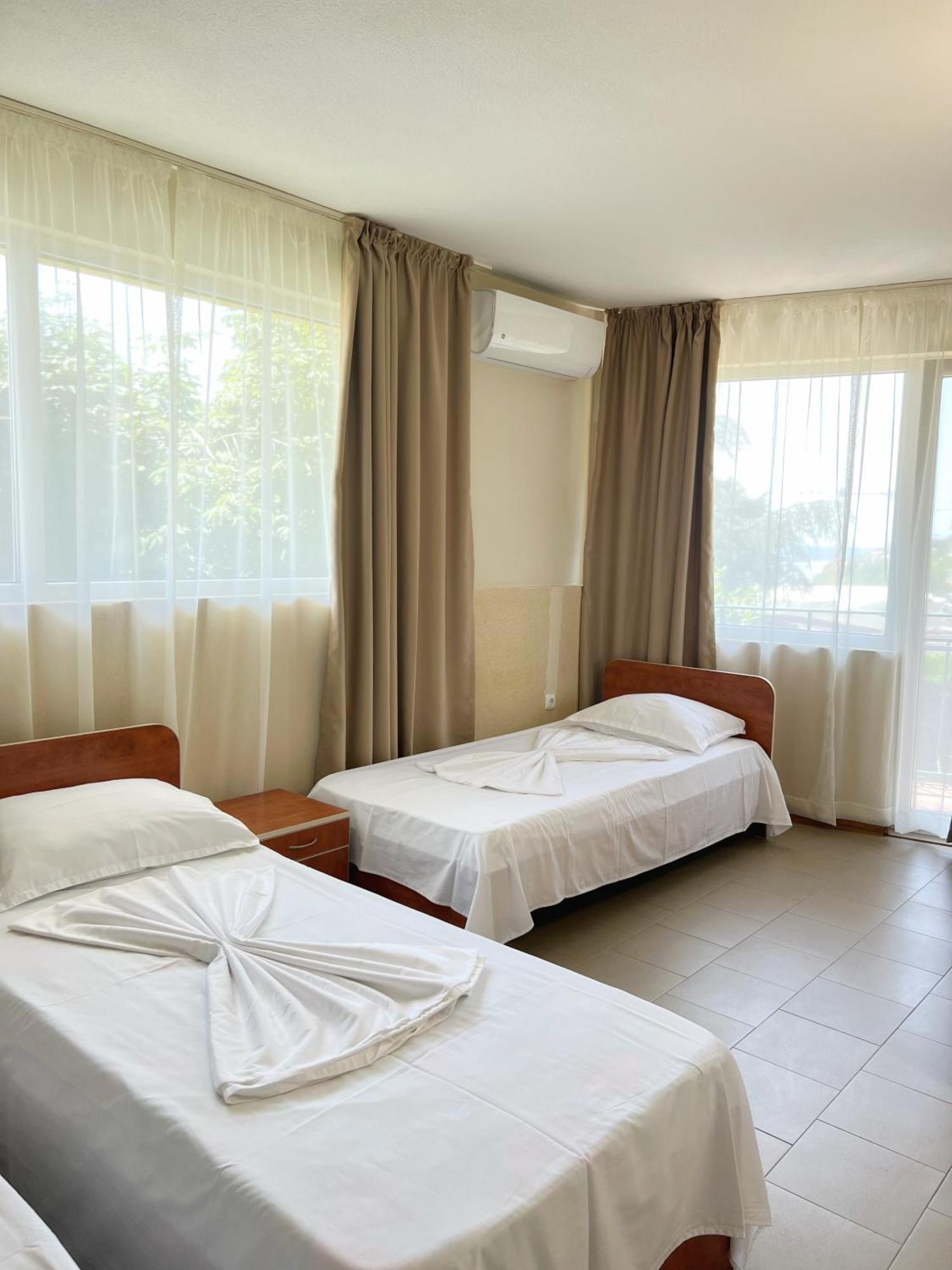 Hotel Jambo โกลเดน แซนส์ ภายนอก รูปภาพ