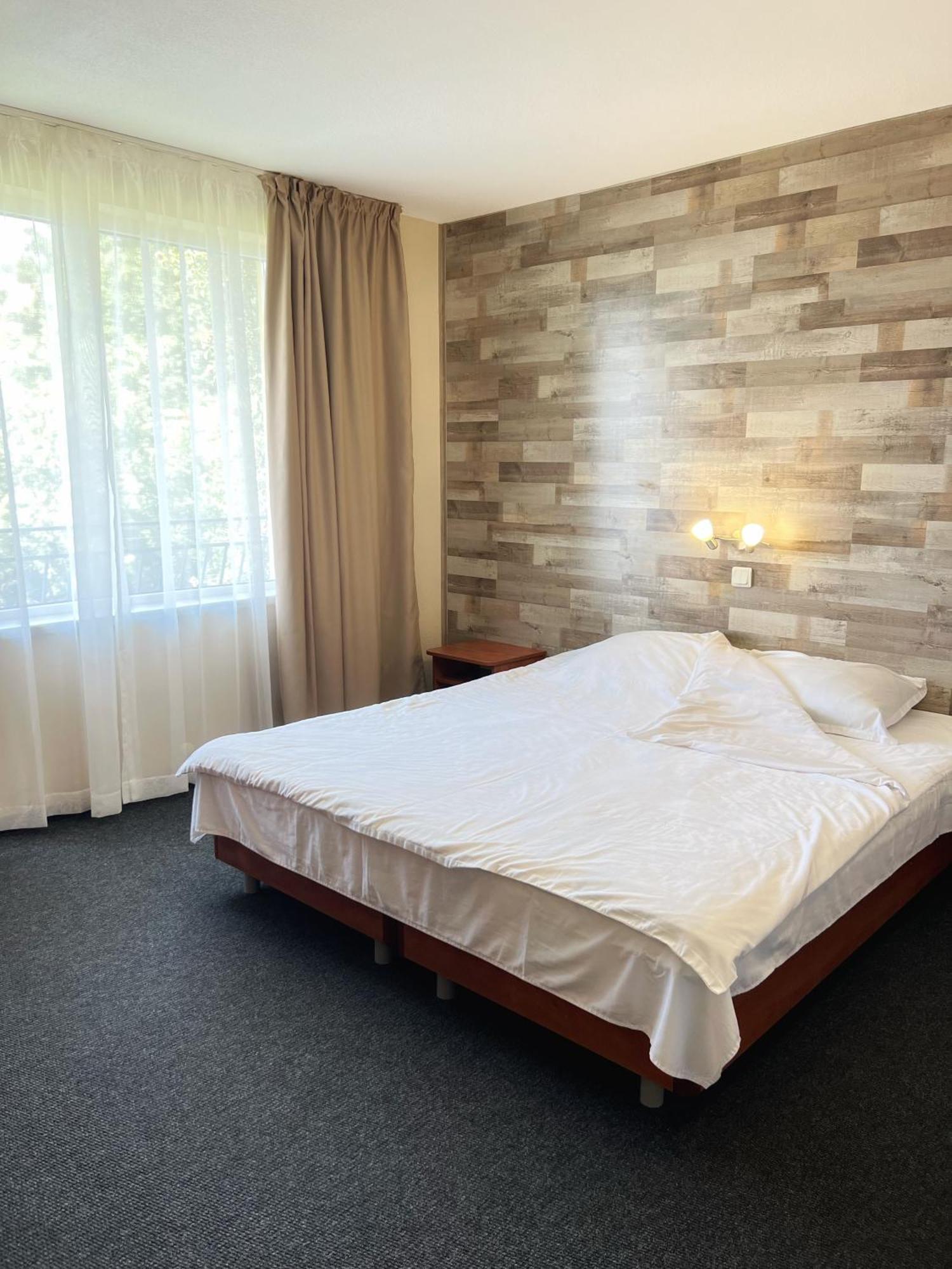 Hotel Jambo โกลเดน แซนส์ ภายนอก รูปภาพ