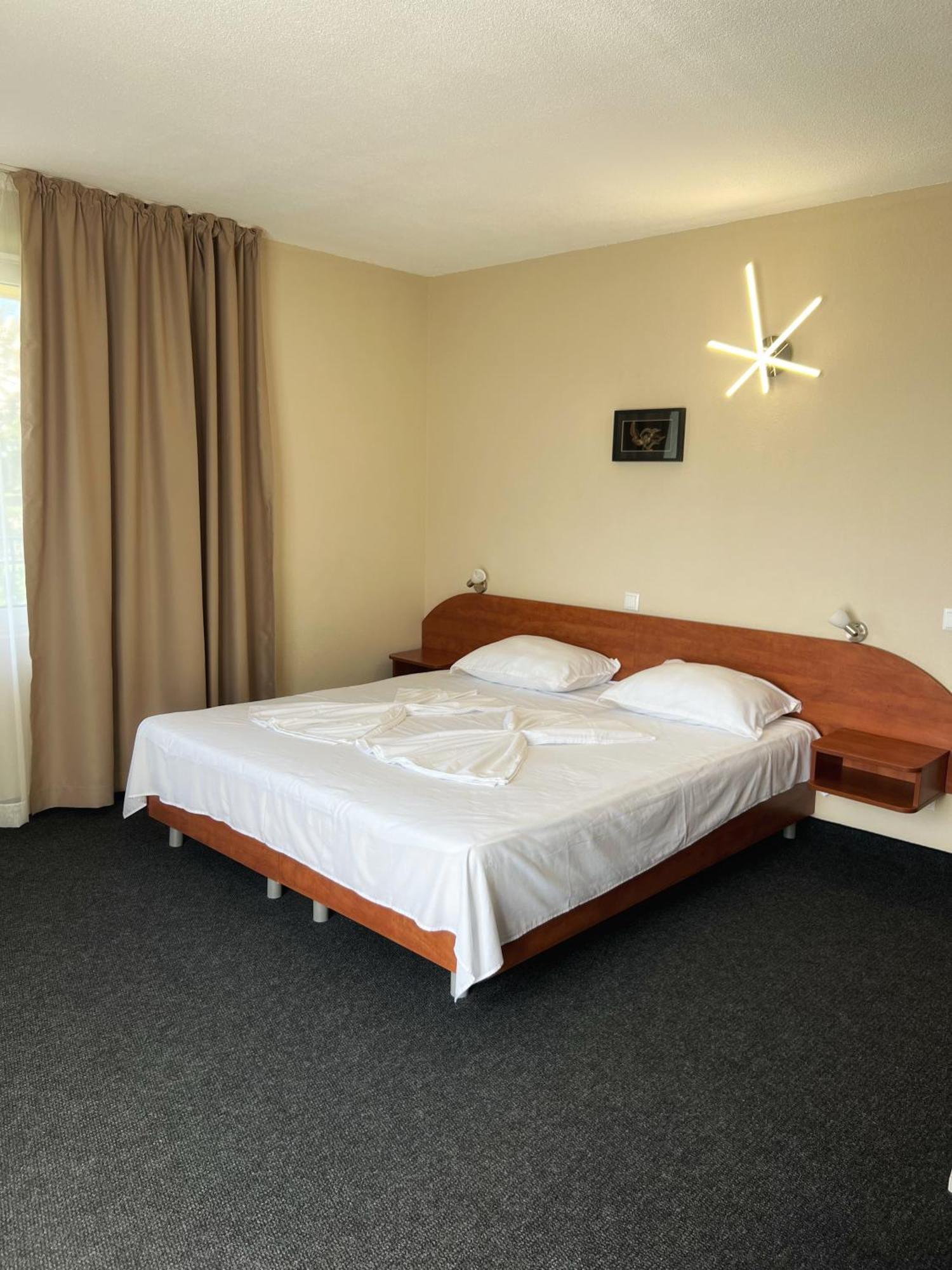 Hotel Jambo โกลเดน แซนส์ ภายนอก รูปภาพ